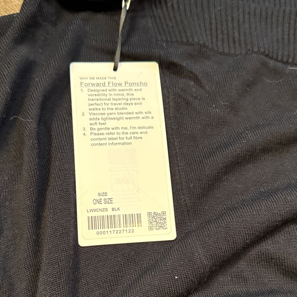 lululemon athletica Black Women's Poncho Sweater - Picture 3 of 4